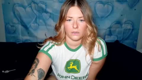 Tee online show from April 14, 2026, 5:02 am