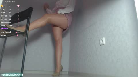 Snapshot of blondiana chatting on March 12, 2026, 9:48 am Im Di. I smell naked even when Im dressed. online show from March 12, 2026, 9:48 am