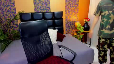 Snapshot of blondie_lover69 chatting on February 23, 2025, 11:47 pm Maleeth online show from February 23, 2025, 11:47 pm