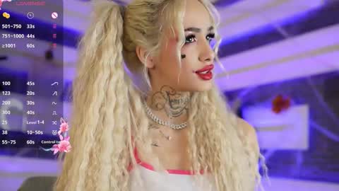 Snapshot of blondie_muller chatting on October 31, 2025, 9:27 pm blondie_muller online show from October 31, 2025, 9:27 pm