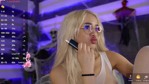 Snapshot of blondie_muller chatting on November 4, 2025, 9:03 pm blondie_muller online show from November 4, 2025, 9:03 pm