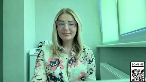 Snapshot of blondie_xoxoxo chatting on July 14, 2026, 10:21 am blondie_xoxoxo online show from July 14, 2026, 10:21 am