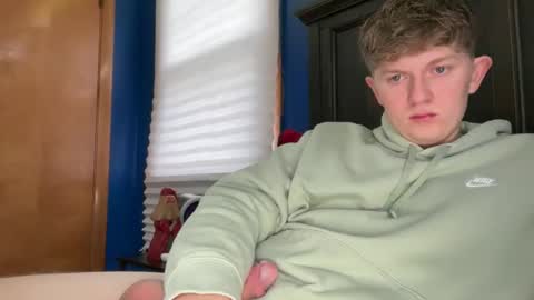 Snapshot of blondiedicks1 chatting on December 2, 2025, 2:34 pm blondiedicks1 online show from December 2, 2025, 2:34 pm