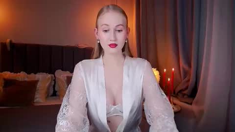 Snapshot of blondiemermaid chatting on November 26, 2025, 8:21 pm Mia online show from November 26, 2025, 8:21 pm