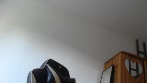 Snapshot of blondyelena chatting on June 18, 2026, 5:41 am blondyelena online show from June 18, 2026, 5:41 am