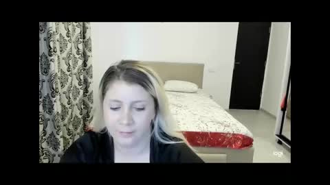 Snapshot of blondysarah chatting on February 23, 2026, 2:36 pm blondysarah online show from February 23, 2026, 2:36 pm