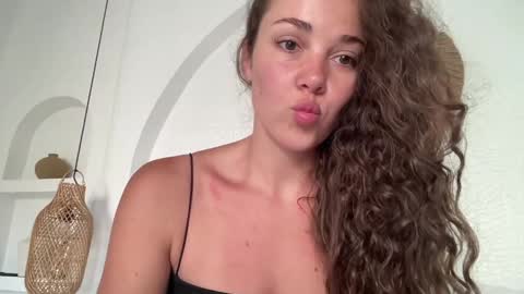 Snapshot of bloomyogi chatting on February 18, 2026, 12:17 am Emma Bloom online show from February 18, 2026, 12:17 am