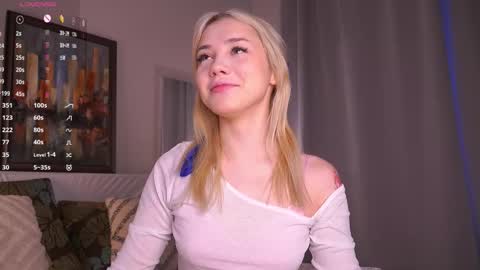 Adeline online show from December 15, 2025, 5:44 am