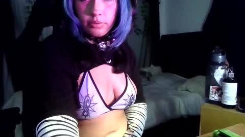 Snapshot of blue_katt chatting on September 19, 2025, 11:16 pm blue katt online show from September 19, 2025, 11:16 pm