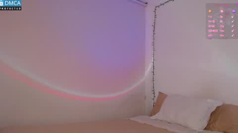 Blue online show from April 21, 2026, 2:48 am