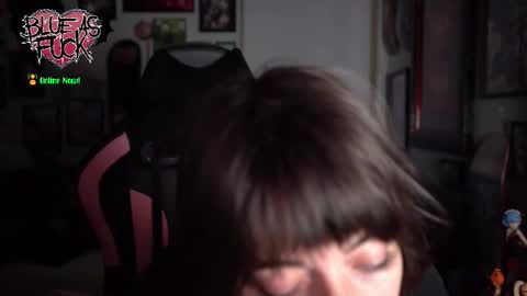 Blue online show from November 6, 2025, 1:39 am