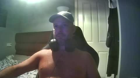 bluebirdflame1 online show from June 26, 2026, 9:41 pm