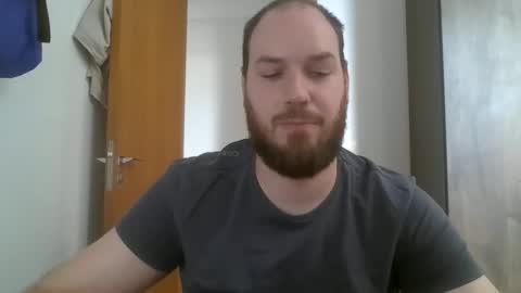 Snapshot of bluec2c chatting on February 28, 2025, 3:26 pm Blue online show from February 28, 2025, 3:26 pm