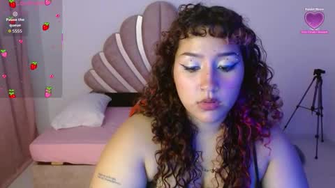 Snapshot of blueevelvet chatting on October 27, 2025, 12:47 am Bluee online show from October 27, 2025, 12:47 am