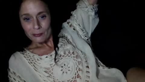 Snapshot of blueeyedlie chatting on July 19, 2026, 6:28 am Blueeyedlie online show from July 19, 2026, 6:28 am