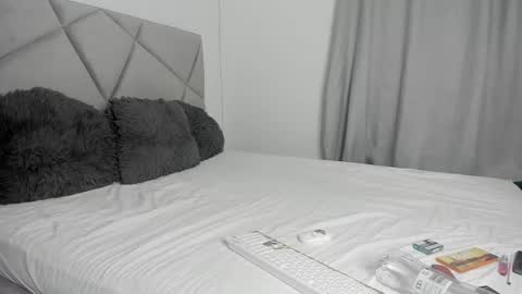 Snapshot of blueeyeslexxxy chatting on February 3, 2026, 5:05 am blueeyeslexxxy online show from February 3, 2026, 5:05 am