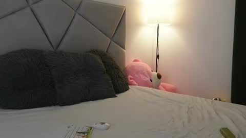 blueeyeslexxxy online show from July 25, 2026, 7:39 am