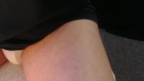 blueeyesn8 online show from September 26, 2025, 6:39 am