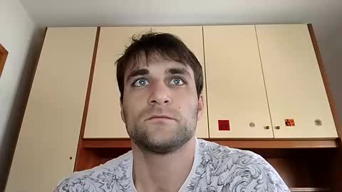 bluejoee online show from April 11, 2026, 8:18 am