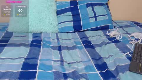 Snapshot of blueviolette chatting on March 8, 2025, 4:17 pm Violette 3 online show from March 8, 2025, 4:17 pm