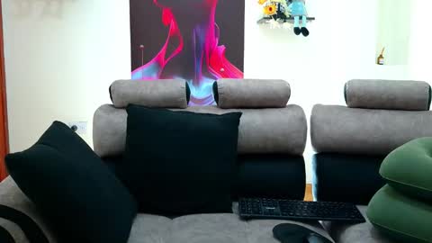 bluewolf247 online show from October 28, 2025, 3:36 pm