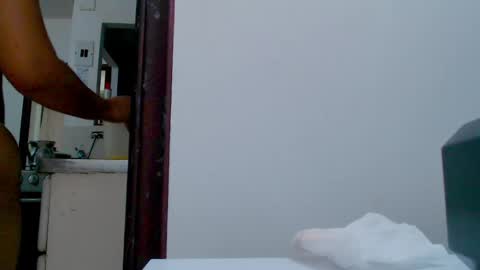 Snapshot of blumbum chatting on January 31, 2025, 1:43 am Hey guysI am BrendaWelcome my room online show from January 31, 2025, 1:43 am