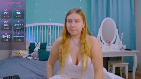 Snapshot of blush_ellie chatting on December 17, 2024, 11:39 am Ellie3 online show from December 17, 2024, 11:39 am