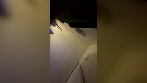 bluubabe online show from April 15, 2026, 4:08 am