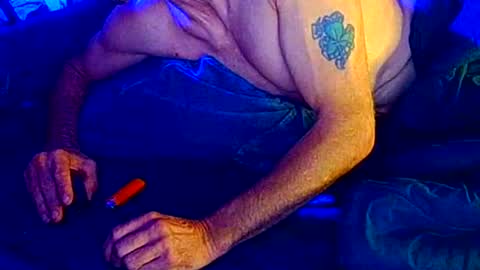 Snapshot of bmurray13kc2 chatting on October 27, 2025, 9:02 am bmurray13kc2 online show from October 27, 2025, 9:02 am