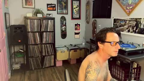 ZuperZexyZounds online show from April 16, 2026, 2:56 am