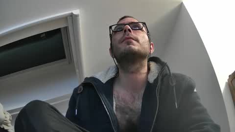 bo22222222 online show from April 12, 2026, 9:31 pm