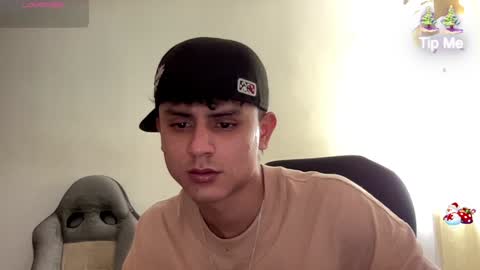 Snapshot of bob_pettersonn chatting on December 14, 2024, 8:29 pm Bob INDEPENDENT MODEL online show from December 14, 2024, 8:29 pm