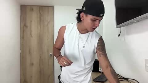 Snapshot of bob_pettersonn chatting on September 11, 2025, 2:00 am Bob INDEPENDENT MODEL online show from September 11, 2025, 2:00 am