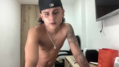 Snapshot of bob_pettersonn chatting on September 28, 2025, 6:30 am Bob INDEPENDENT MODEL online show from September 28, 2025, 6:30 am