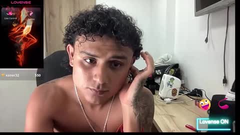 Snapshot of bob_pettersonn chatting on October 14, 2025, 4:35 am Bob INDEPENDENT MODEL online show from October 14, 2025, 4:35 am