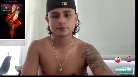 Snapshot of bob_pettersonn chatting on October 23, 2025, 3:00 pm Bob INDEPENDENT MODEL online show from October 23, 2025, 3:00 pm