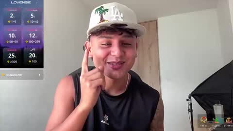 Snapshot of bob_pettersonn chatting on February 7, 2026, 3:49 pm Bob INDEPENDENT MODEL online show from February 7, 2026, 3:49 pm