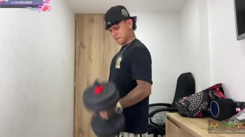 Bob  INDEPENDENT MODEL online show from April 16, 2026, 1:39 am