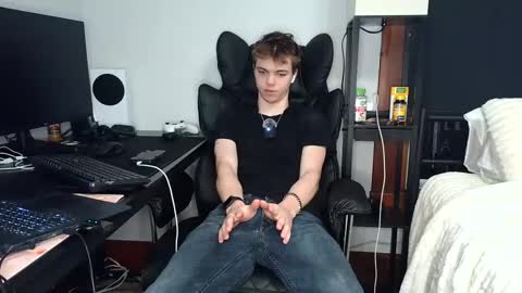 bobby72738 online show from September 9, 2025, 3:39 am