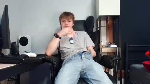 bobby72738 online show from December 16, 2025, 4:06 am