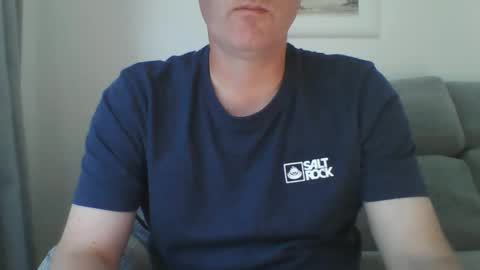 bobby_113 online show from September 22, 2025, 10:39 am