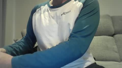 bobby_113 online show from October 21, 2025, 9:54 am