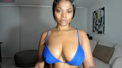Snapshot of body_desire chatting on April 12, 2026, 9:47 am danna online show from April 12, 2026, 9:47 am