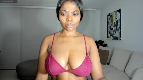 Snapshot of body_desire chatting on April 14, 2026, 9:37 am danna online show from April 14, 2026, 9:37 am