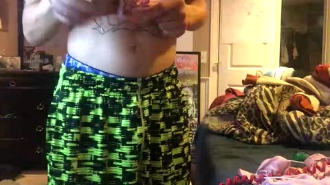 Snapshot of bodyyattiyatti chatting on October 24, 2025, 12:08 am Sailorartemis online show from October 24, 2025, 12:08 am