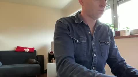 Snapshot of boegieboy76 chatting on January 31, 2025, 1:23 pm ask me online show from January 31, 2025, 1:23 pm