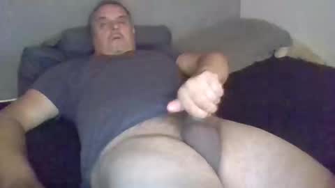 Snapshot of boidady chatting on October 8, 2025, 7:28 am emilio online show from October 8, 2025, 7:28 am