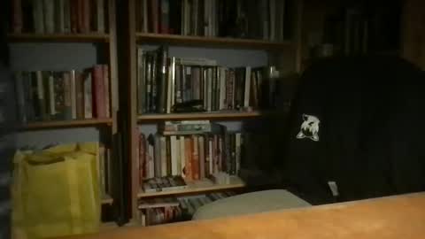 Snapshot of bonderbarney chatting on December 6, 2024, 12:05 pm BonderBarney online show from December 6, 2024, 12:05 pm