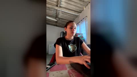 Snapshot of bonni_bluee chatting on February 15, 2026, 11:52 am Bonnie online show from February 15, 2026, 11:52 am