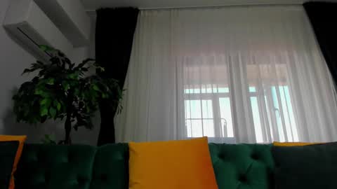 Bonnie online show from February 24, 2025, 2:04 pm